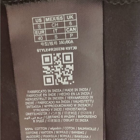 Guess Classic Logo T-Shirt   - Picture 5 of 6